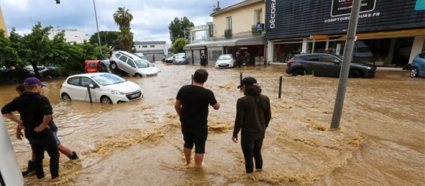 «Ποτάμι» οι δρόμοι στην Κορσική λόγω ισχυρών βροχοπτώσεων (βίντεο)